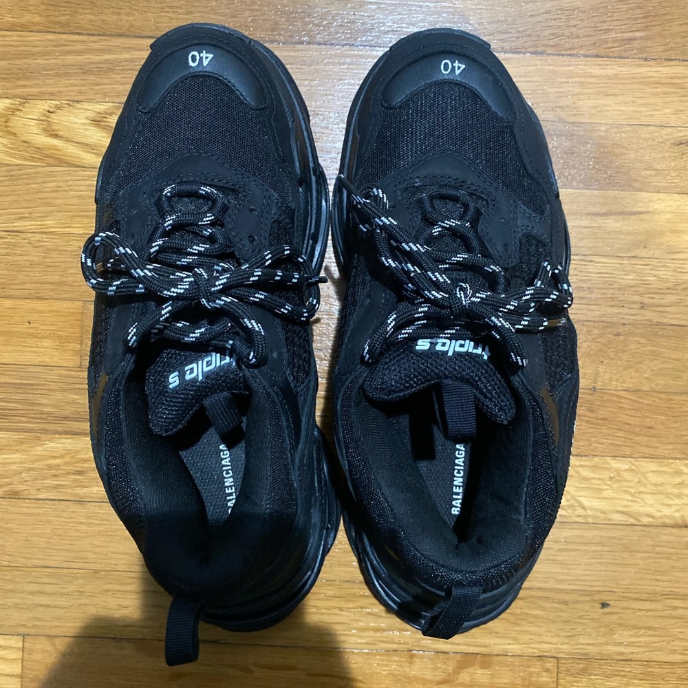 Balenciaga Men's Black and White Triple S Sneakers